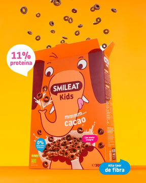 Cereais de cacau SMILEAT Kids com 11% de proteína, alto teor de fibra e aveia integral biológica.