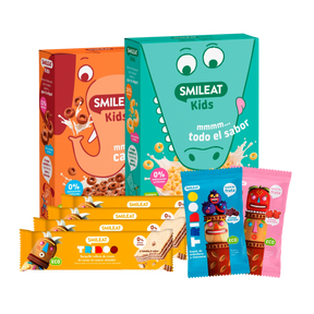 Pack de pequeno-almoço e lanche SMILEAT Kids com cereais biológicos, wafers e snacks de fruta para crianças.