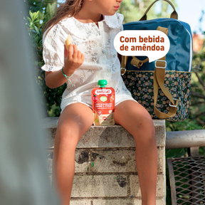 Pouch de bebida de amêndoa, cacau e morango